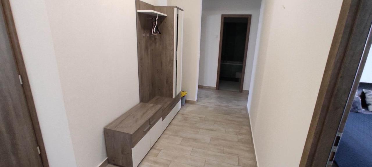 Timar Apartman Eger Luaran gambar