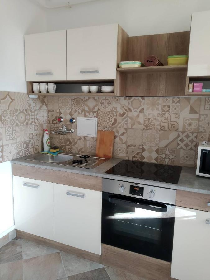 Timar Apartman Eger Luaran gambar